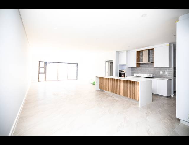 4 BEDROOM FREEHOLD FOR SALE IN SANDOWN
